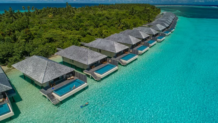 Lagoon Pool Villa en The Residence Dhigurah, lujo sobre la laguna en Maldivas