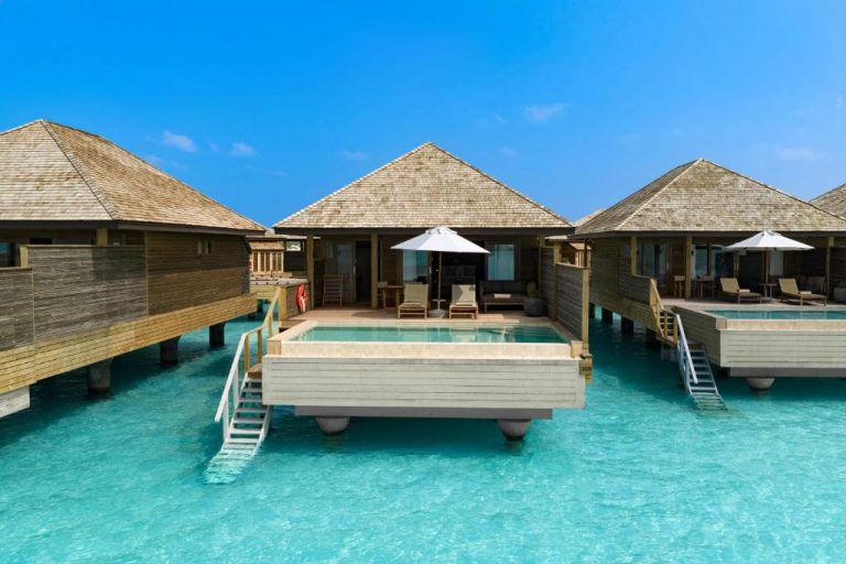 Exterior de una Ocean Pool Villa en Nala Maldives by Jawakara, villa sobre el agua con piscina privada y vistas al océano en Lhaviyani Atoll, Maldivas.